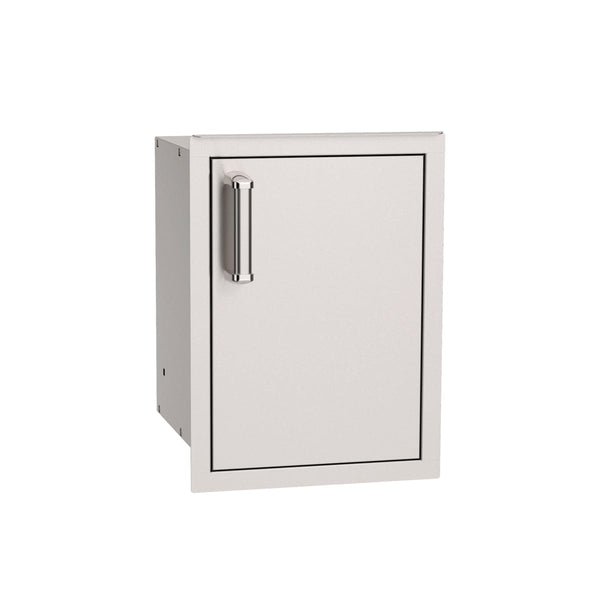  Stainless steel single access door for outdoor kitchens, featuring a sleek vertical handle and modern design for built-in installations.